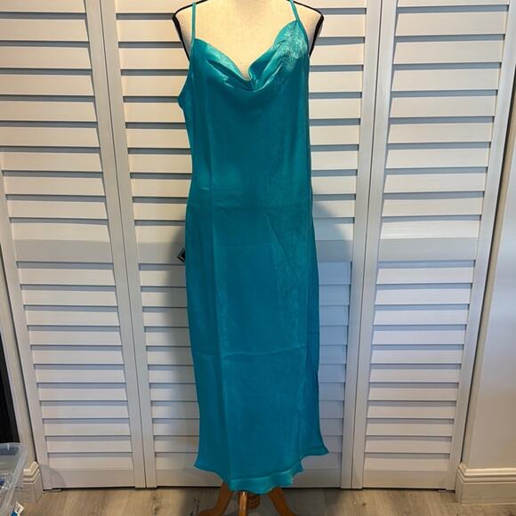 Band of the Free NWT Turquoise Elegant  Maxi Dress with adjustable Straps. - Picture 1 of 11